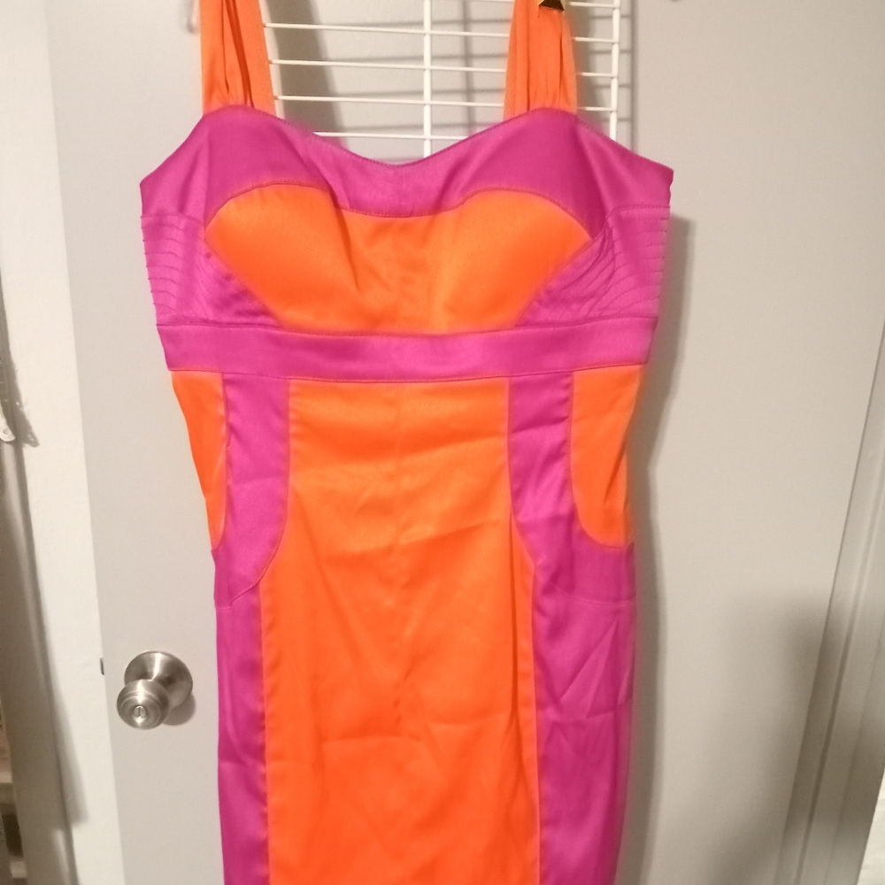 Dress - Picture 5 of 5